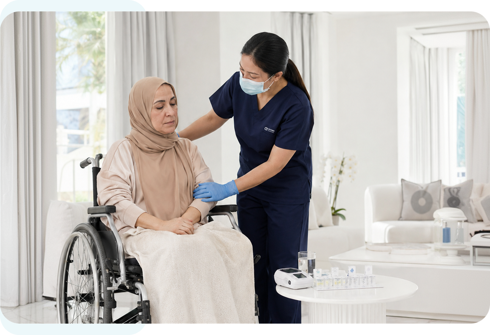 ممرضة أكسجين تستعرض خطة الرعاية مع المريض في المنزل